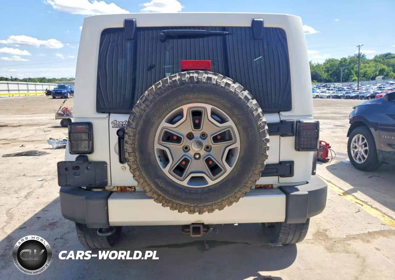 2011 Jeep Wrangler Unlimited Sahara VIN:1J4BA5H15BL592815 - 6