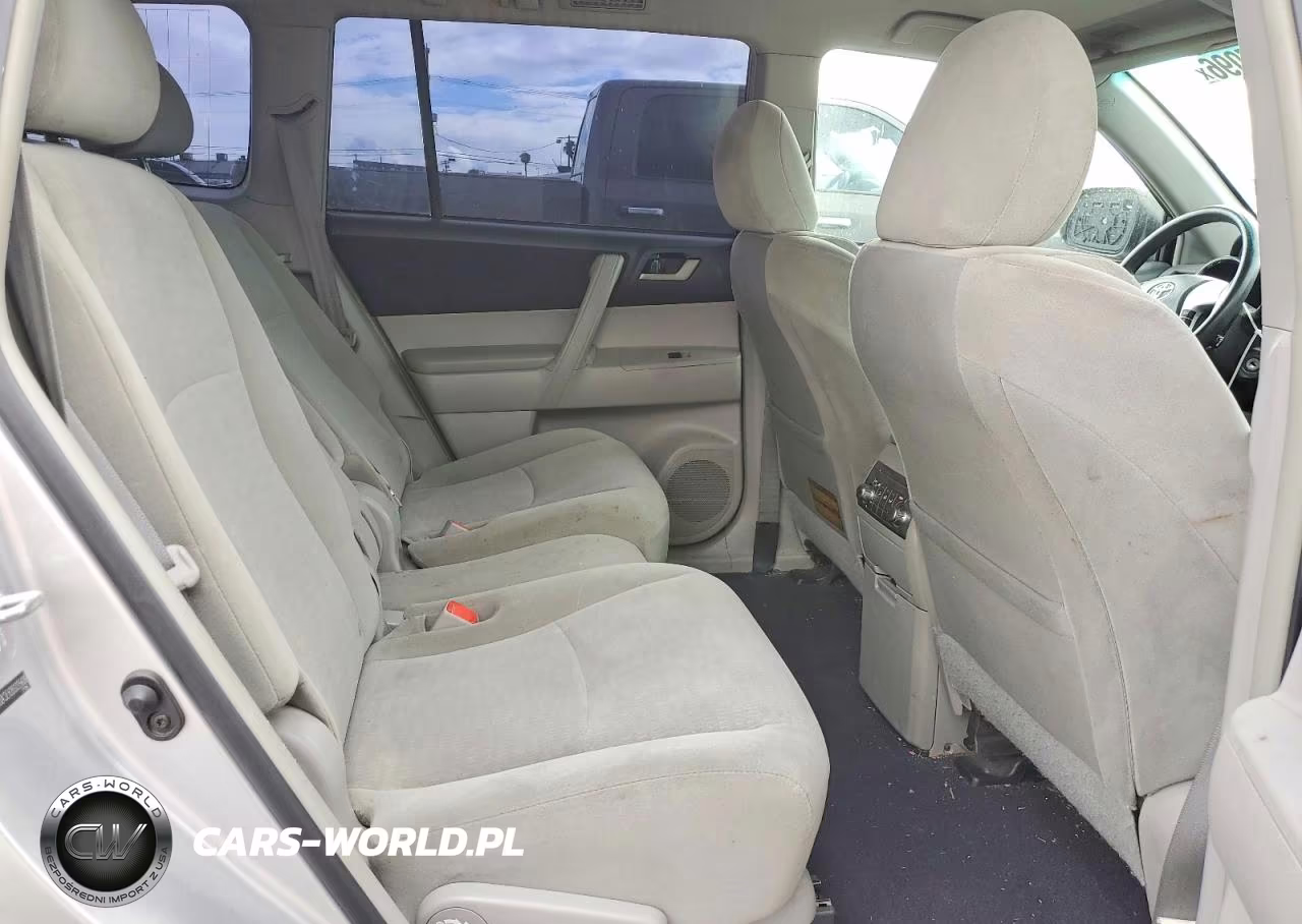 2011 Toyota Highlander Base VIN:5TDZK3EH2BS035608 - 11