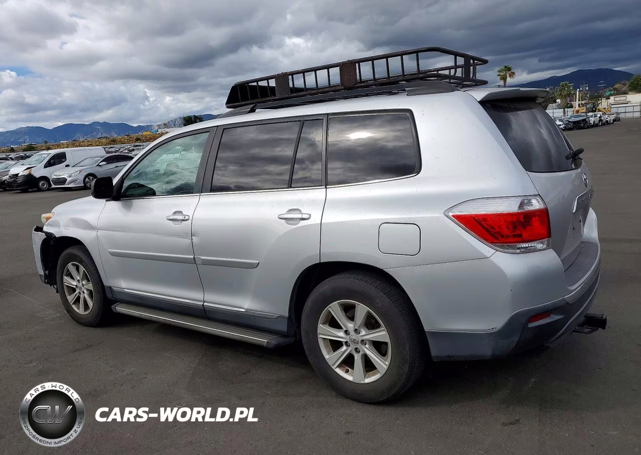 2011 Toyota Highlander Base VIN:5TDZK3EH2BS035608 - 2