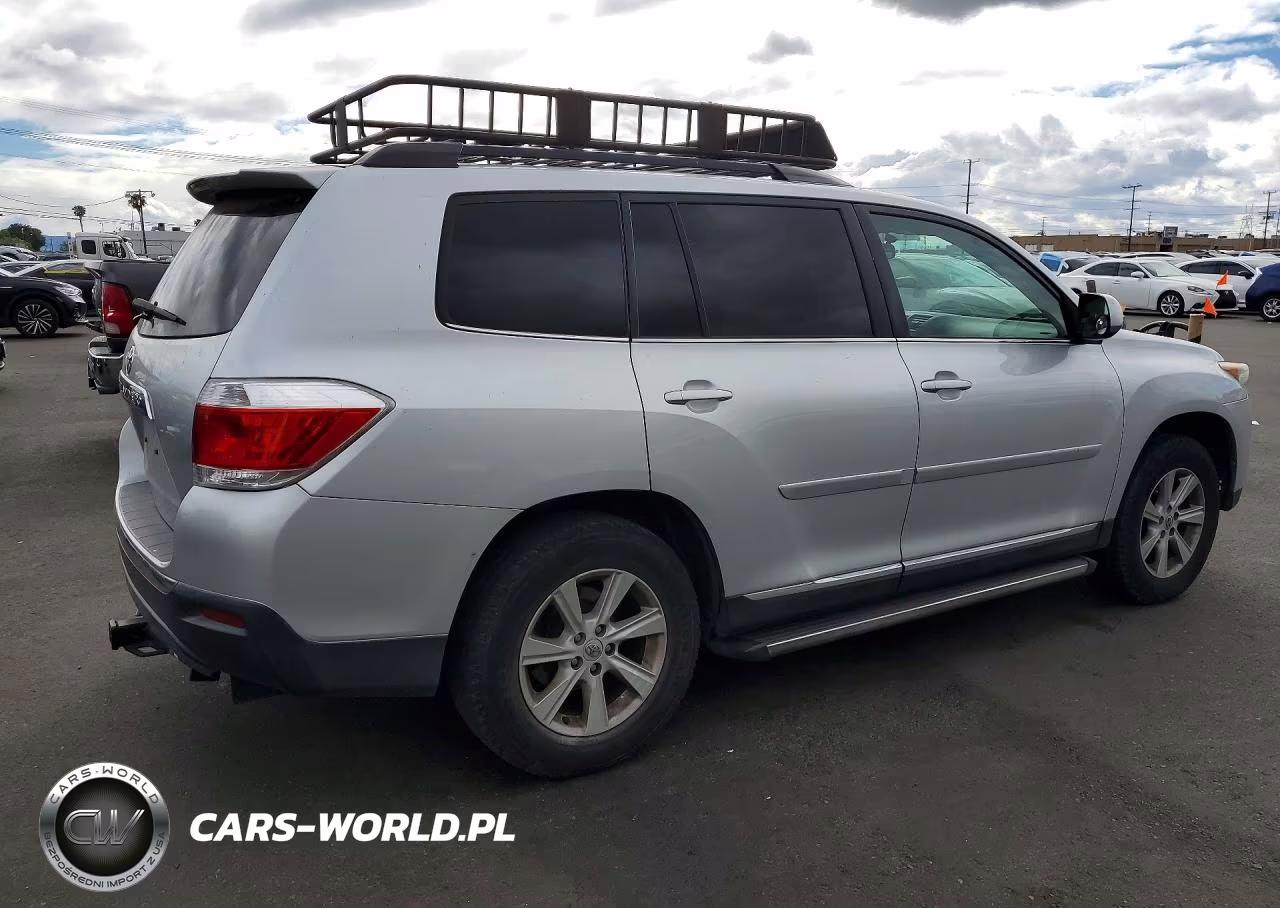 2011 Toyota Highlander Base VIN:5TDZK3EH2BS035608 - 3