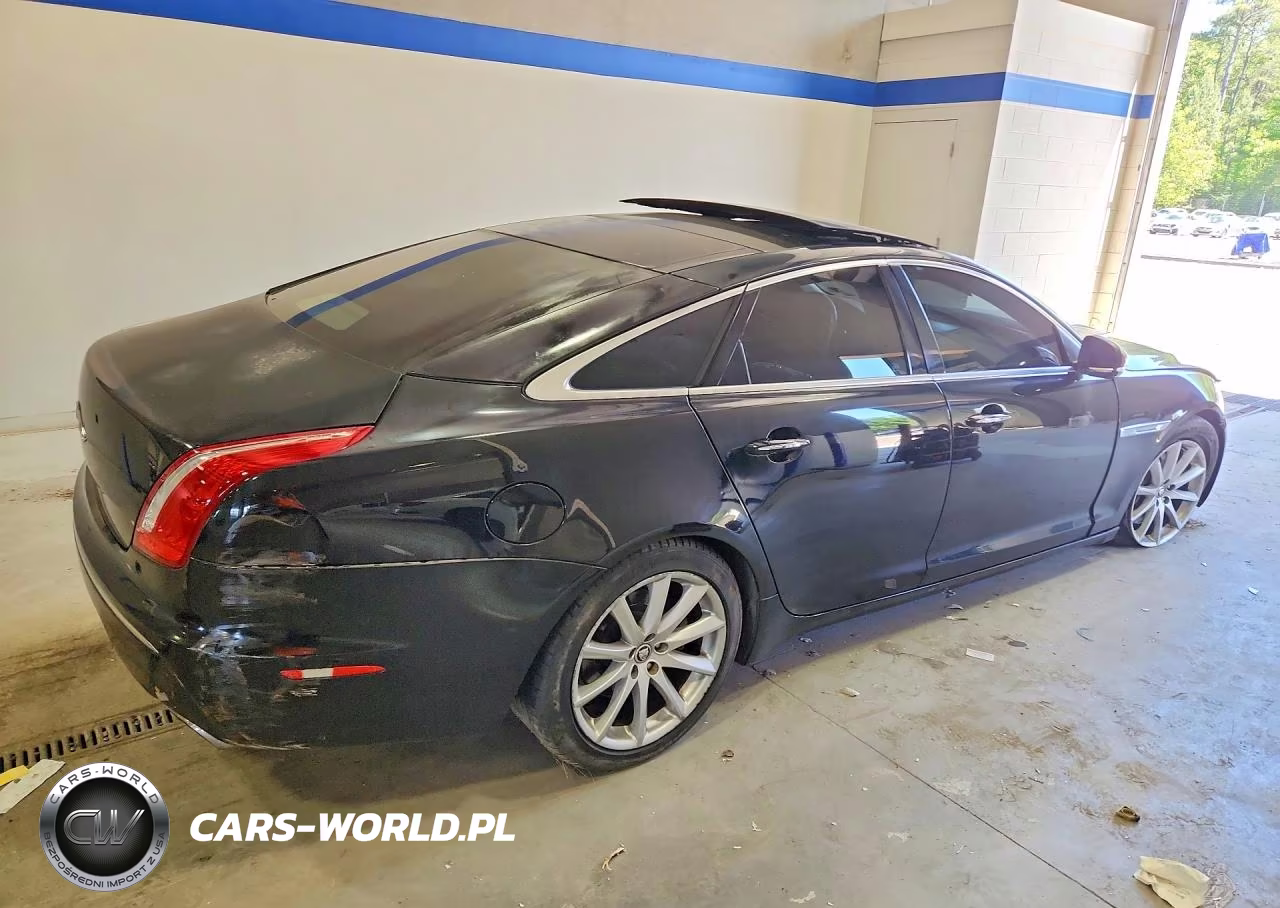 2011 Jaguar Xj VIN:SAJWA1CBXBLV08442 - 3