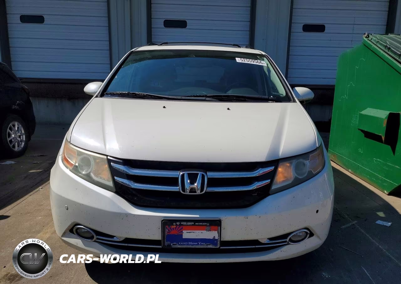 2015 Honda Odyssey Touring VIN:5FNRL5H95FB066083 - 5