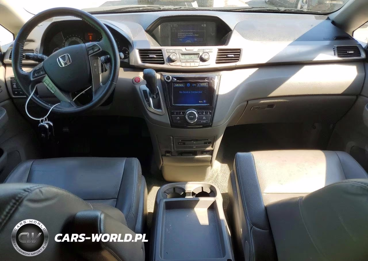 2015 Honda Odyssey Touring VIN:5FNRL5H95FB066083 - 8