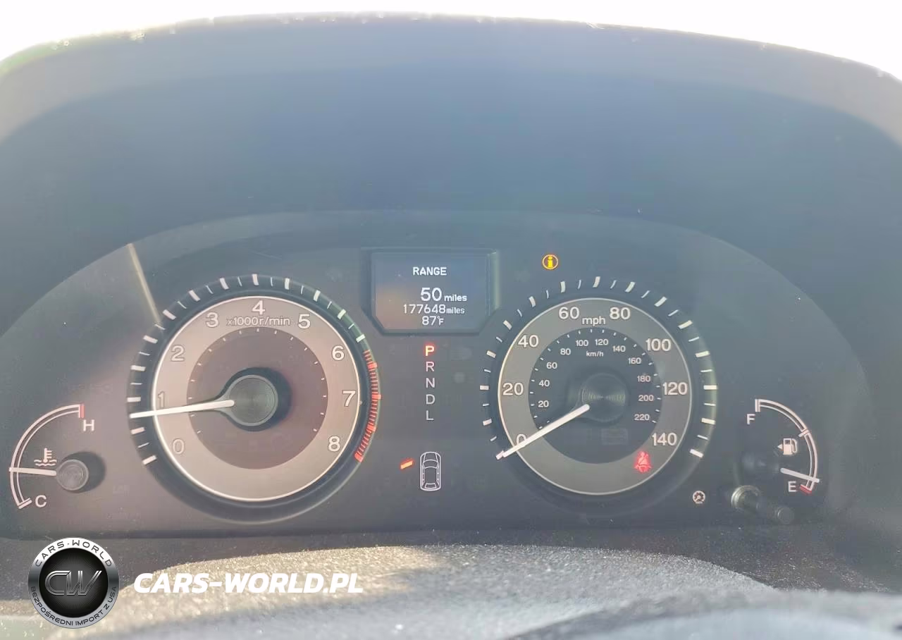 2015 Honda Odyssey Touring VIN:5FNRL5H95FB066083 - 9
