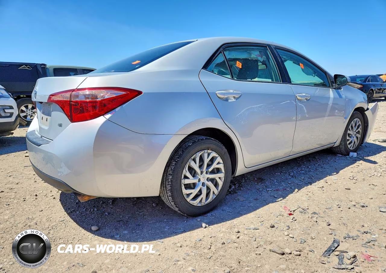 2019 Toyota Corolla Le VIN:2T1BURHE2KC173738 - 3
