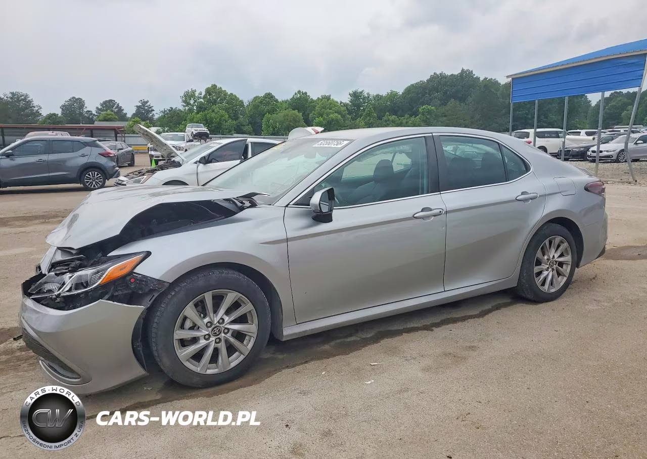 2022 Toyota Camry Le