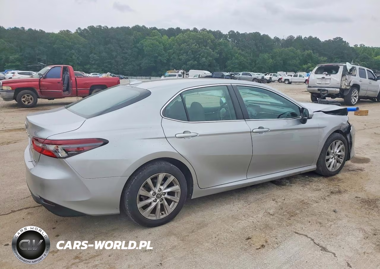 2022 Toyota Camry Le VIN:4T1C11AK1NU628211 - 3