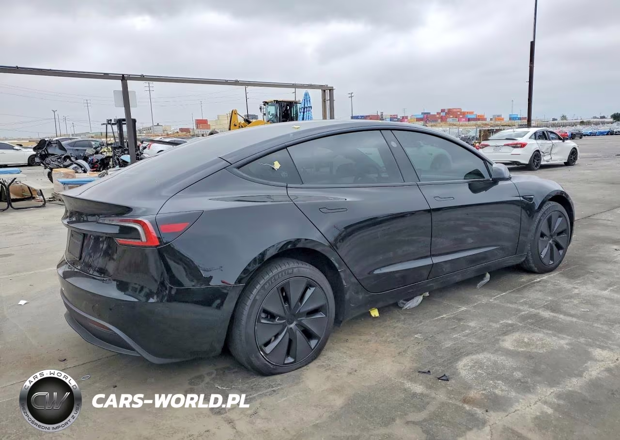 2024 Tesla Model 3 VIN:5YJ3E1EA5RF829909 - 3