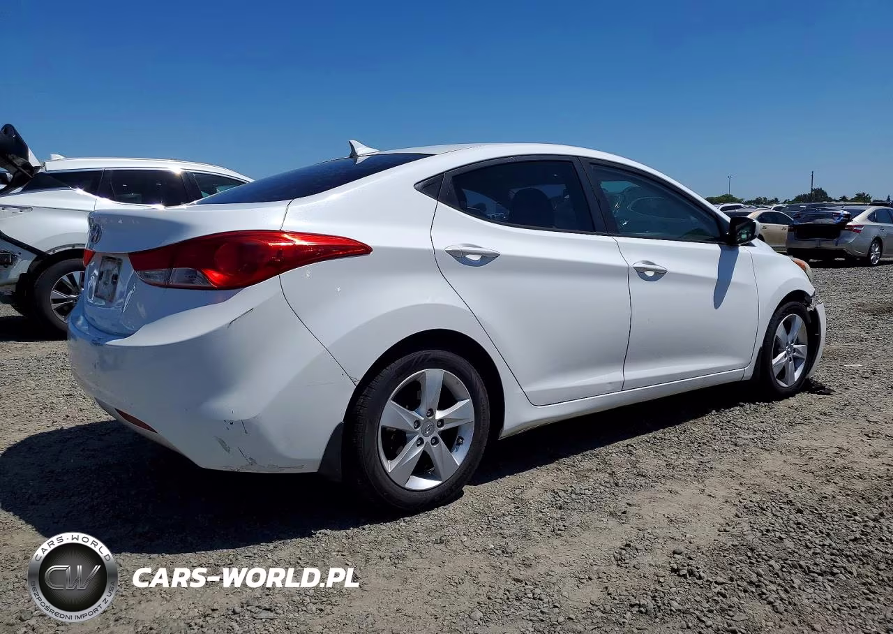 2013 Hyundai Elantra Gls VIN:5NPDH4AE9DH294549 - 3