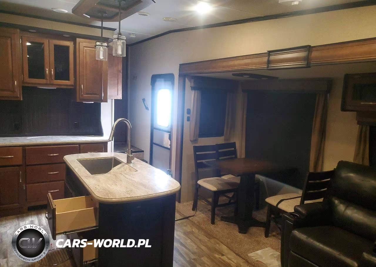 2018 Grand Design Reflection Camper VIN:573FR3326J3317353 - 8