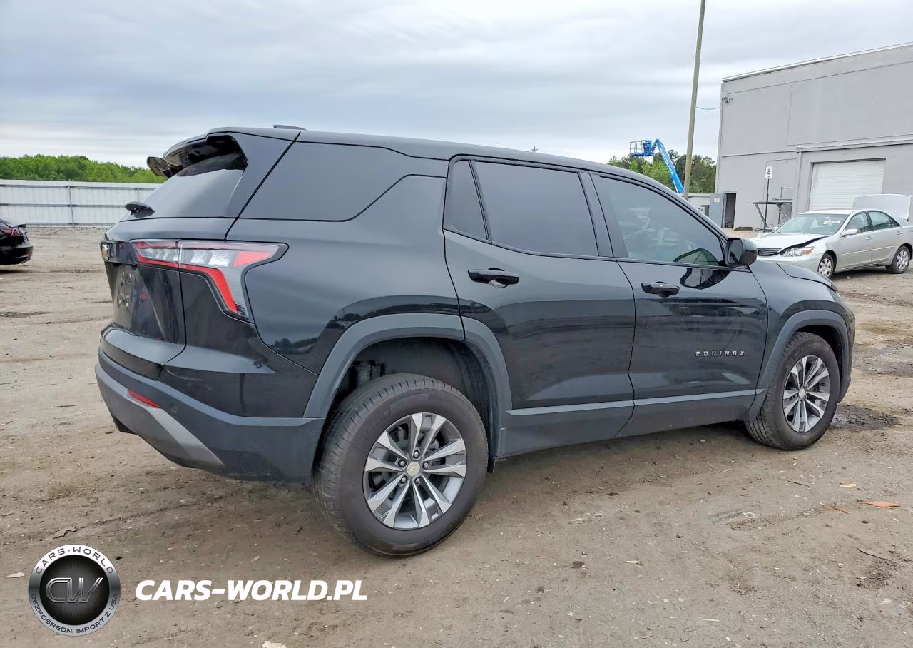 2025 Chevrolet Equinox Lt VIN:3GNAXPEG7SL135360 - 3