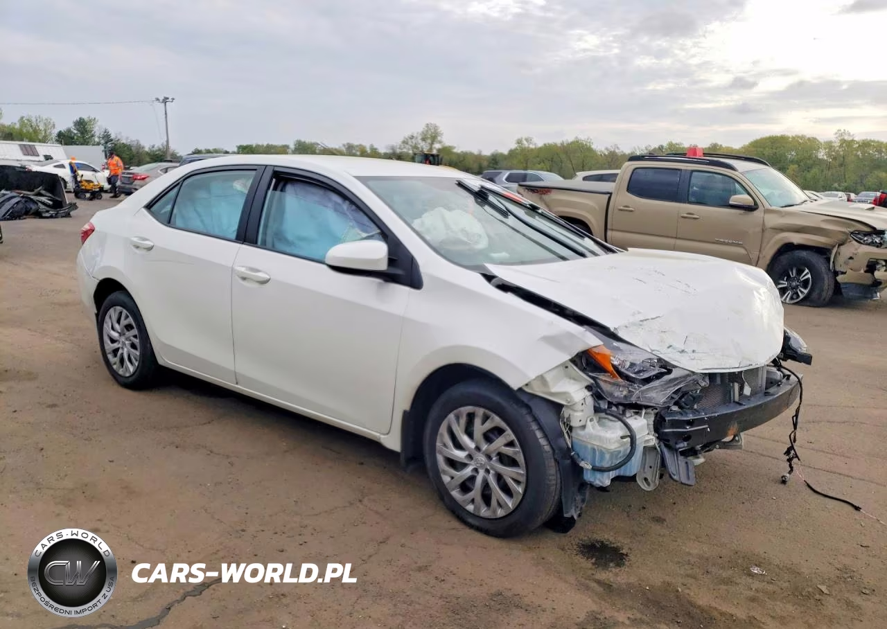 2019 Toyota Corolla Le VIN:5YFBURHE6KP919964 - 4
