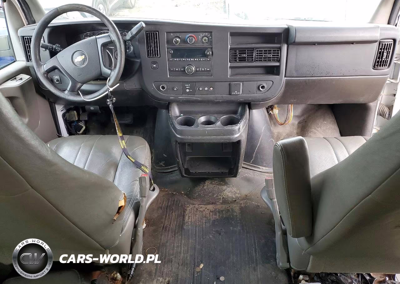 2015 Chevrolet Express G2500 VIN:1GCWGFFF8F1108020 - 8