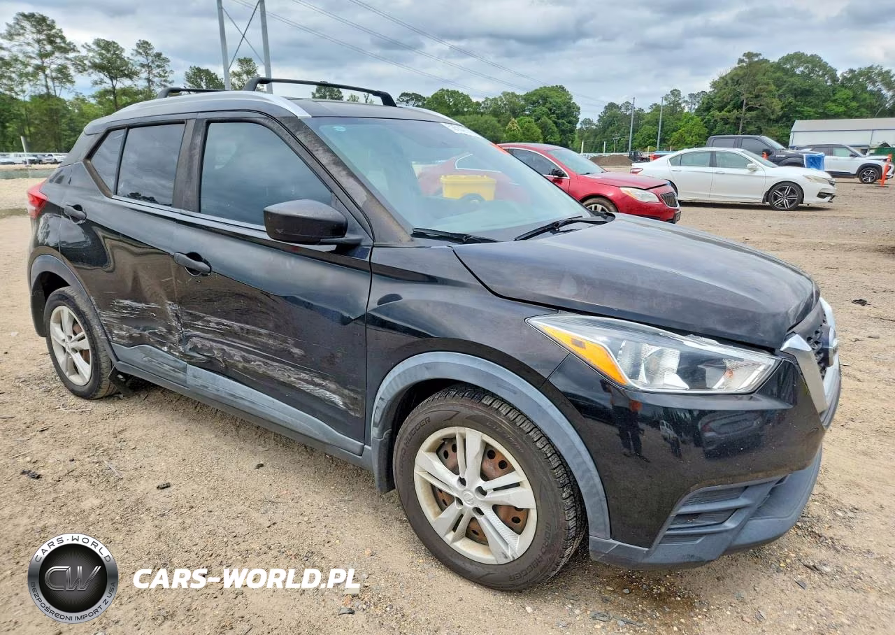 2018 Nissan Kicks S VIN:3N1CP5CU1JL518470 - 4