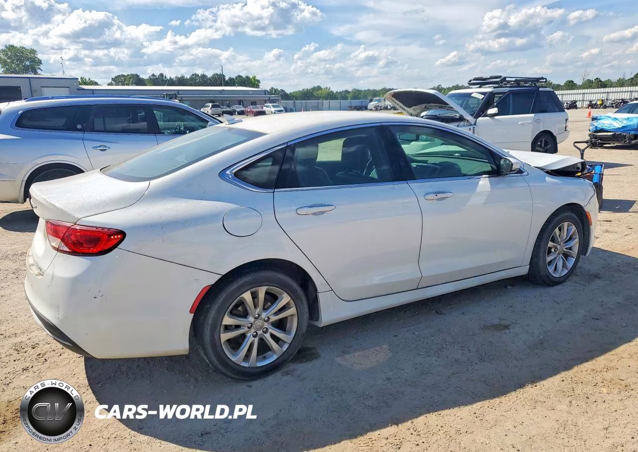 2016 Chrysler 200 C VIN:1C3CCCCB7GN111245 - 3