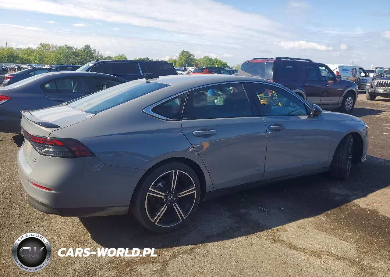 2025 Honda Accord Hybrid Sport VIN:1HGCY2F55SA070533 - 3