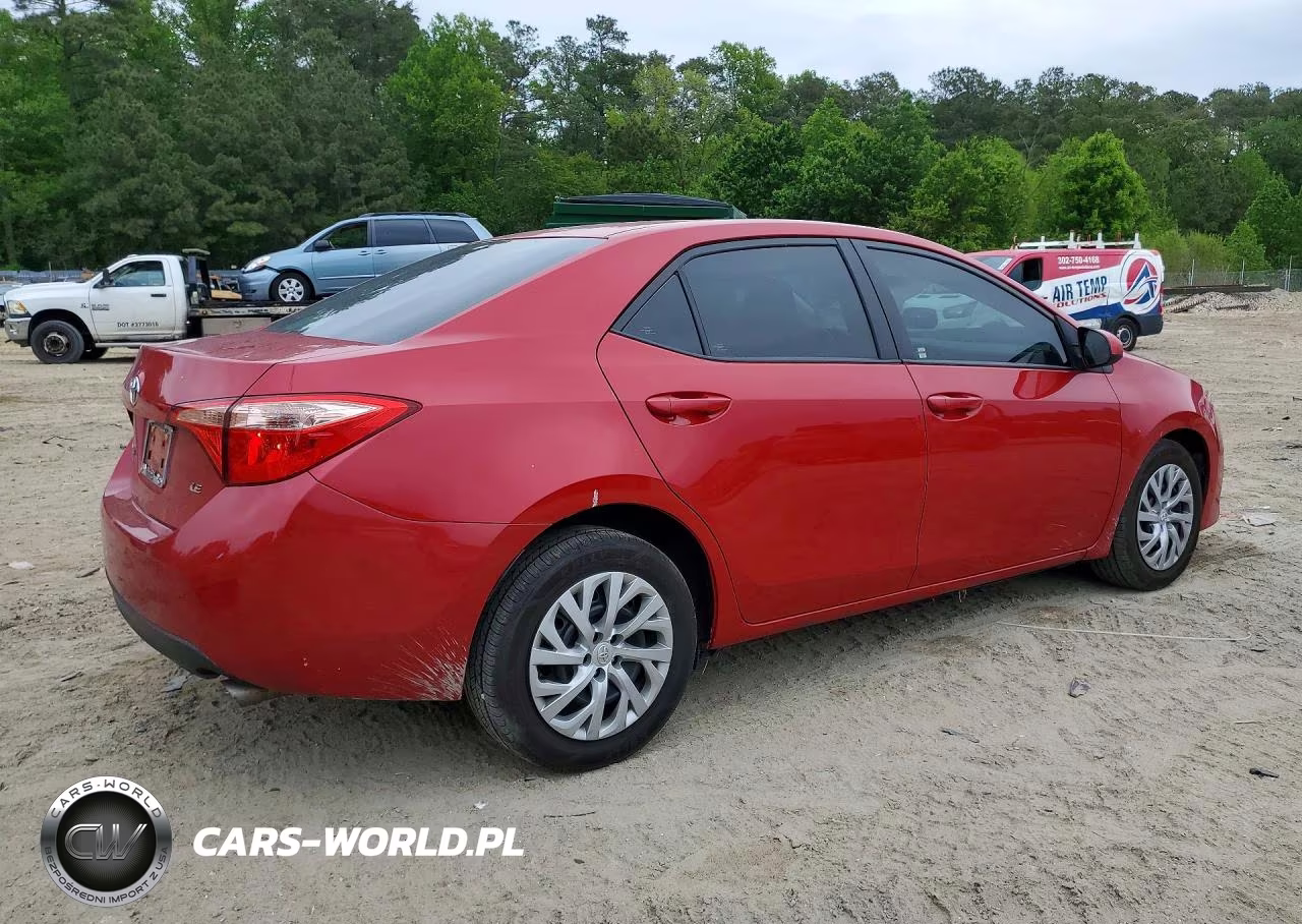 2019 Toyota Corolla Le VIN:2T1BURHE3KC159556 - 3