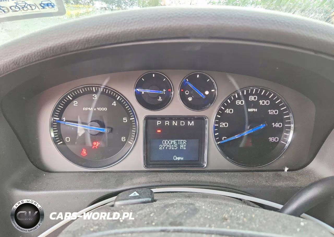 2007 Cadillac Escalade Luxury VIN:1GYFK63897R143859 - 9