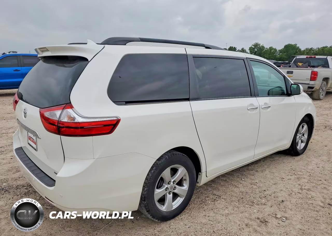 2017 Toyota Sienna Limited Premium 7-Passenger VIN:5TDYZ3DC5HS870415 - 3