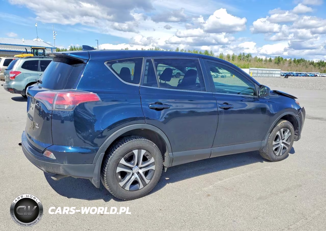 2017 Toyota Rav4 Le VIN:JTMBFREV6HJ161121 - 3