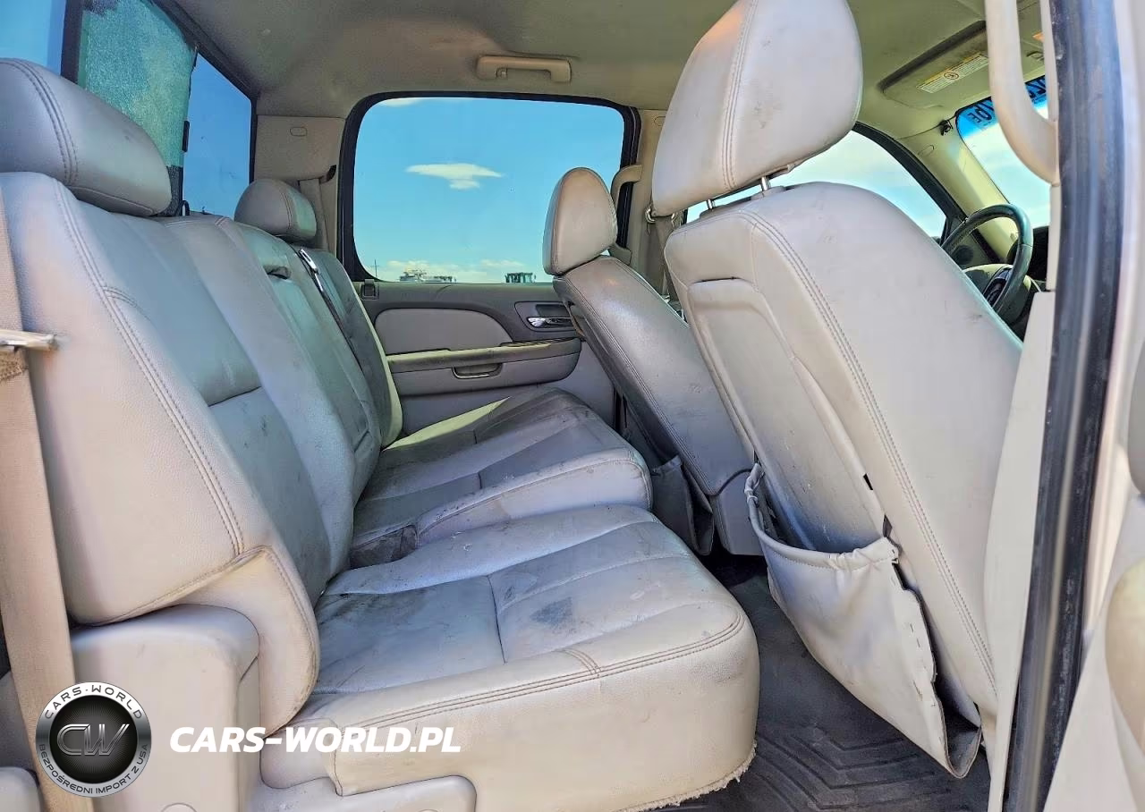 2008 GMC Sierra K3500 VIN:1GTJK33668F132320 - 10