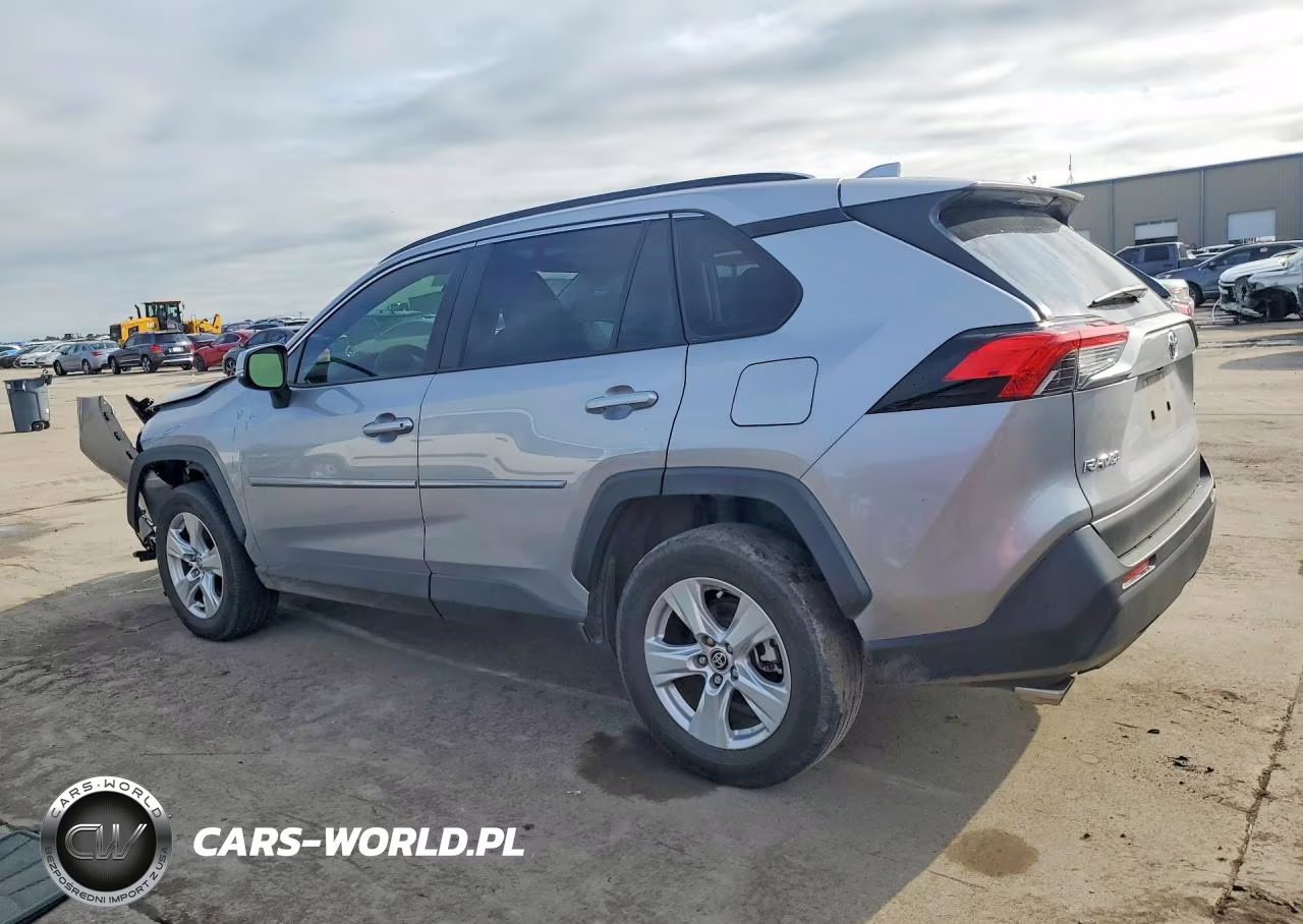 2021 Toyota Rav4 Xle VIN:JTMW1RFVXMD067797 - 2