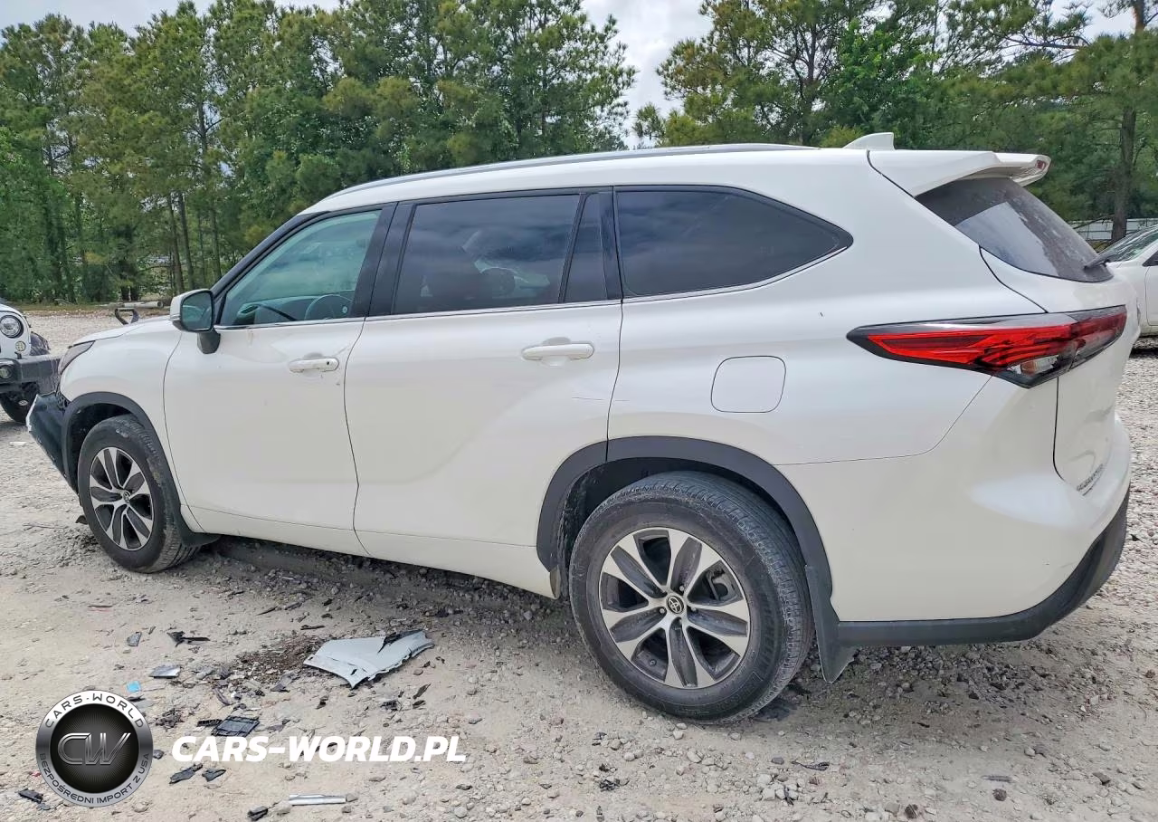2021 Toyota Highlander Xle VIN:5TDGZRAH9MS043851 - 2