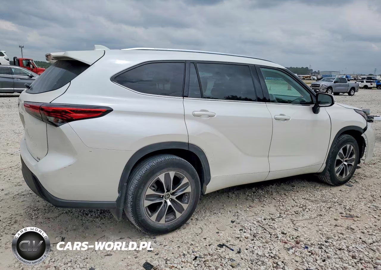 2021 Toyota Highlander Xle VIN:5TDGZRAH9MS043851 - 3
