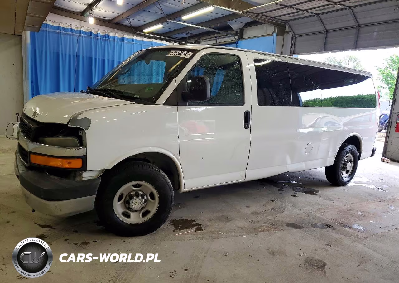 2013 Chevrolet Express G3500 Lt