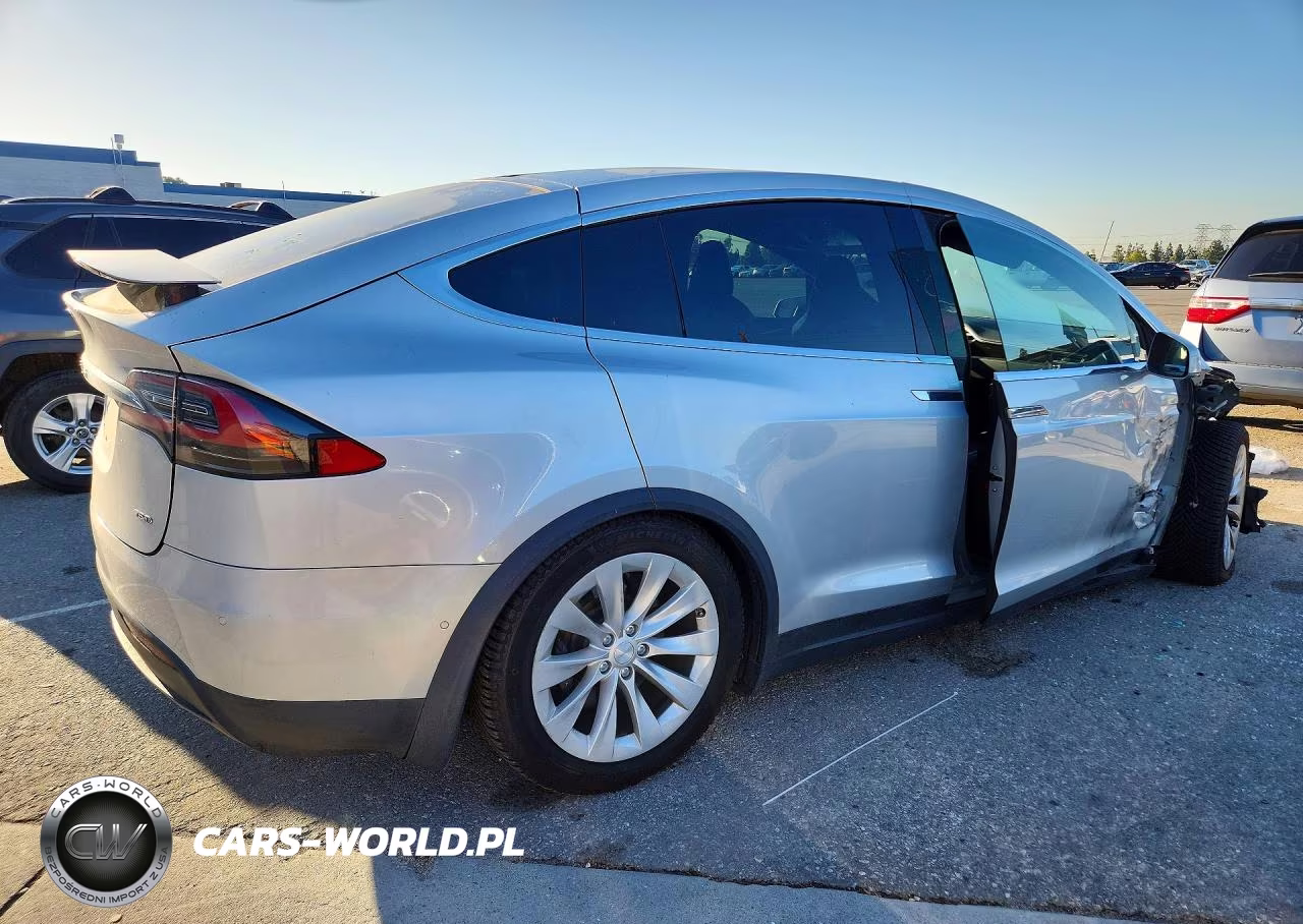 2016 Tesla Model X VIN:5YJXCAE24GF019426 - 3