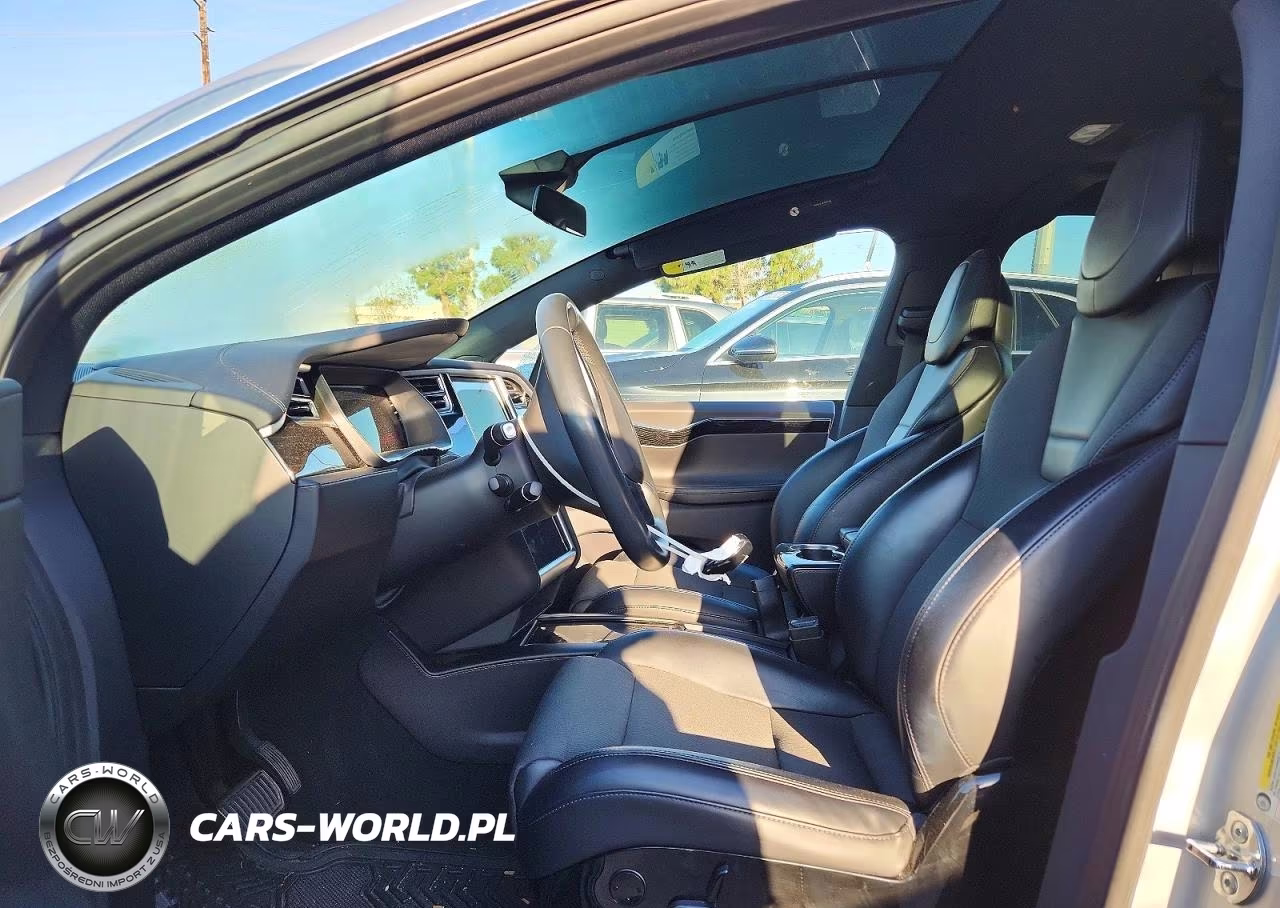 2016 Tesla Model X VIN:5YJXCAE24GF019426 - 7