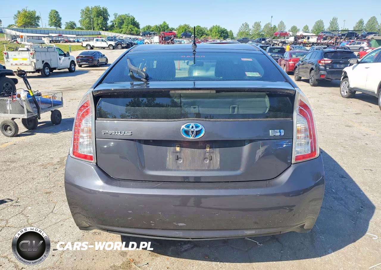 2015 Toyota Prius Two VIN:JTDKN3DU1F0402269 - 6