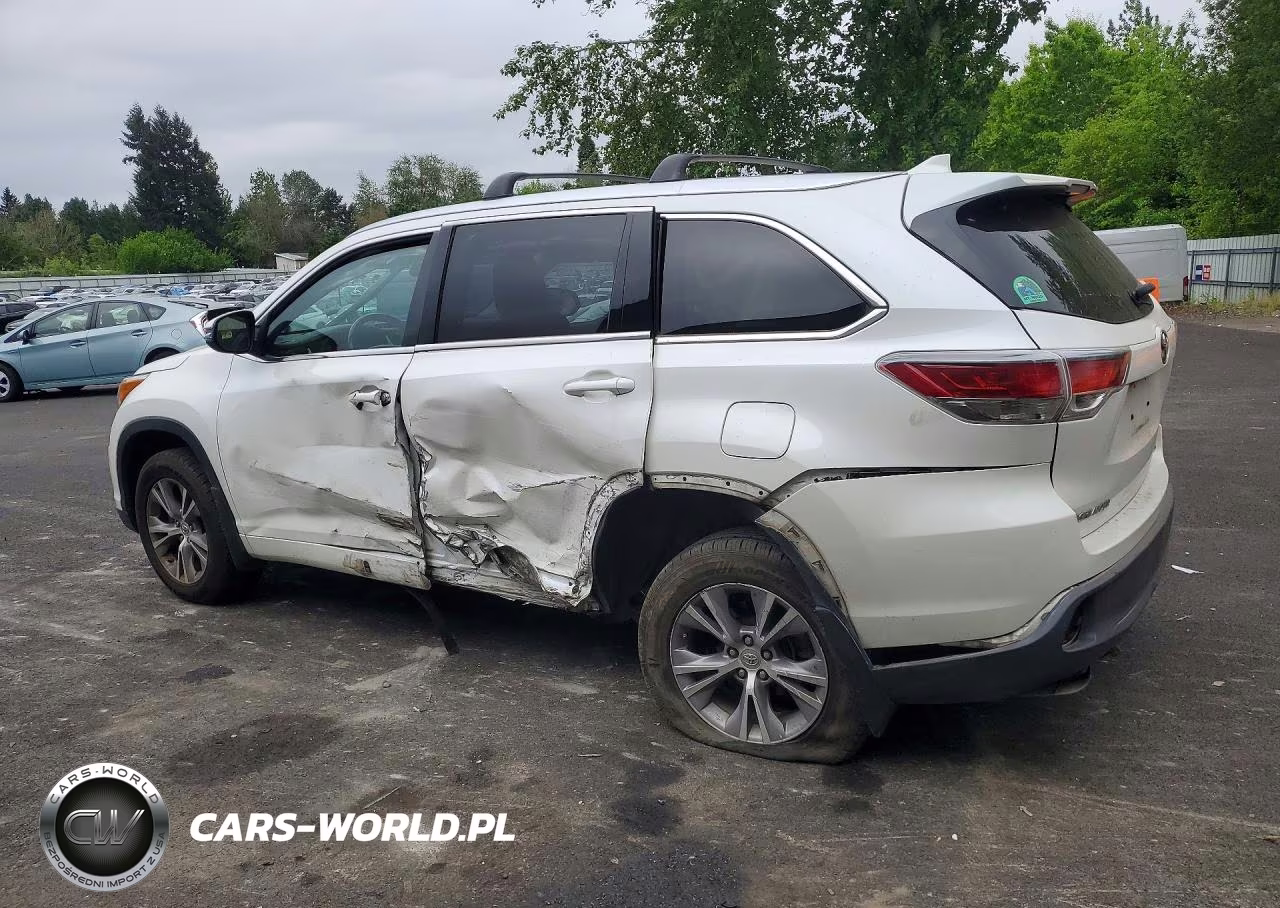 2015 Toyota Highlander Xle VIN:5TDJKRFH7FS131111 - 2