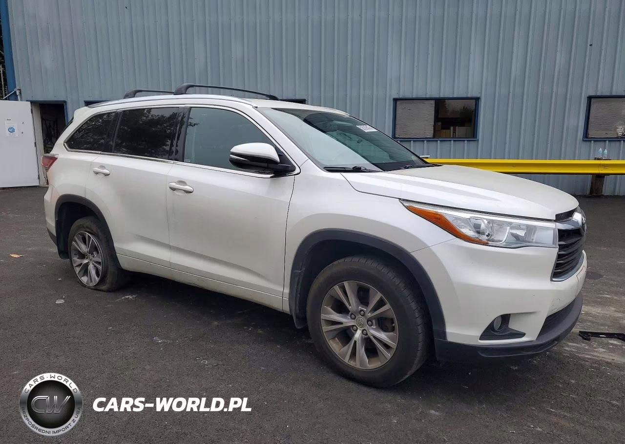 2015 Toyota Highlander Xle VIN:5TDJKRFH7FS131111 - 4