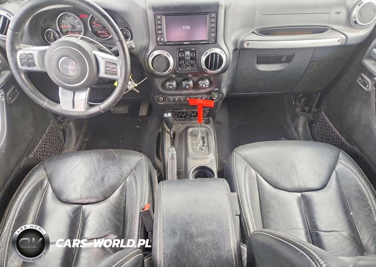 2015 Jeep Wrangler Unlimited Rubicon VIN:1C4HJWFG0FL543783 - 8