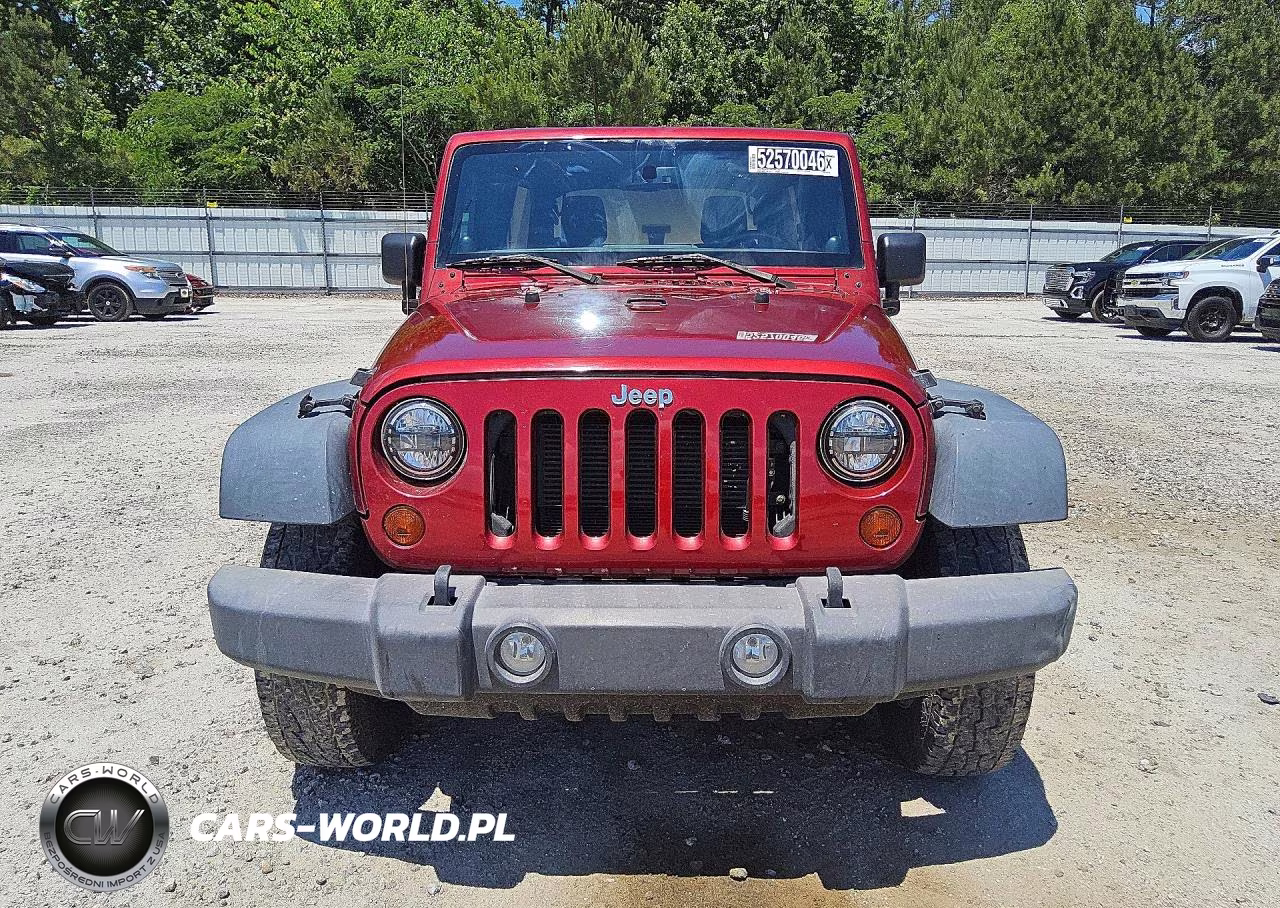 2013 Jeep Wrangler Unlimited Sport VIN:1C4BJWDG3DL509732 - 5