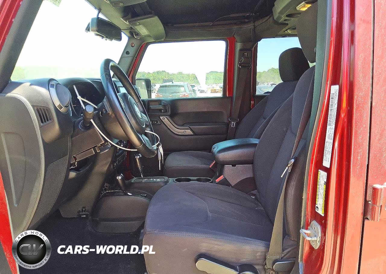 2013 Jeep Wrangler Unlimited Sport VIN:1C4BJWDG3DL509732 - 7