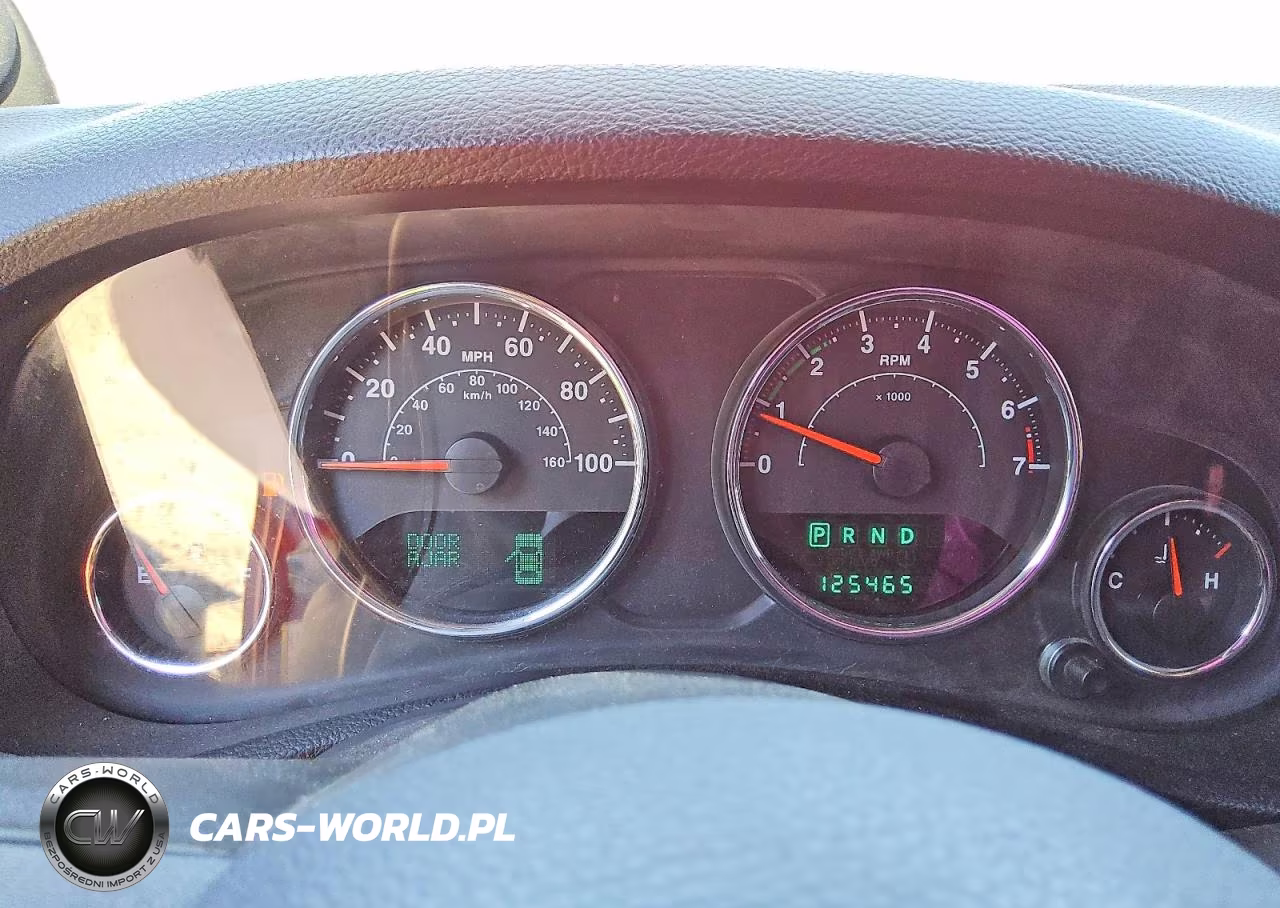 2013 Jeep Wrangler Unlimited Sport VIN:1C4BJWDG3DL509732 - 9