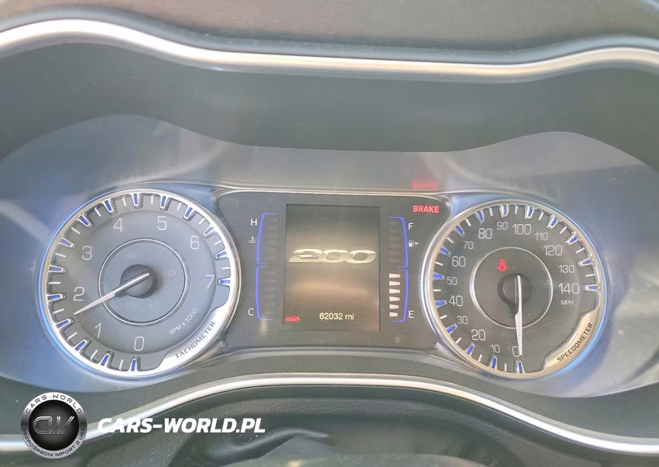 2016 Chrysler 200 Limited VIN:1C3CCCAB8GN117414 - 9