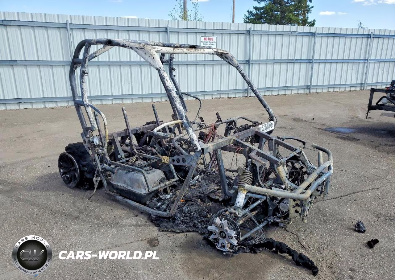 2015 Can-Am Commander Utility Vehicle