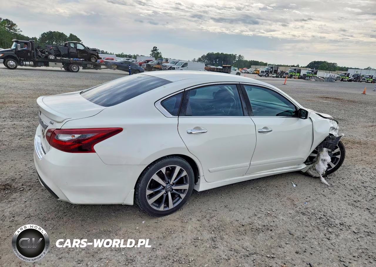 2017 Nissan Altima 2.5 Sr VIN:1N4AL3AP7HC146209 - 3