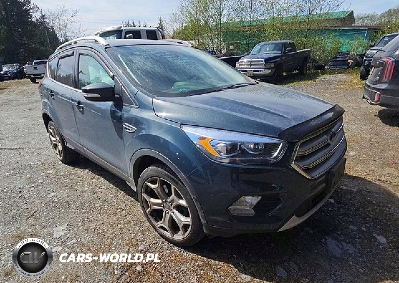 2019 Ford Escape Titanium VIN:1FMCU9J90KUA21120 - 4