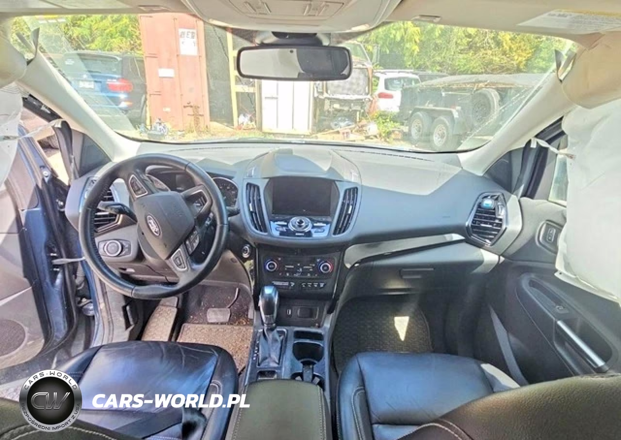 2019 Ford Escape Titanium VIN:1FMCU9J90KUA21120 - 5