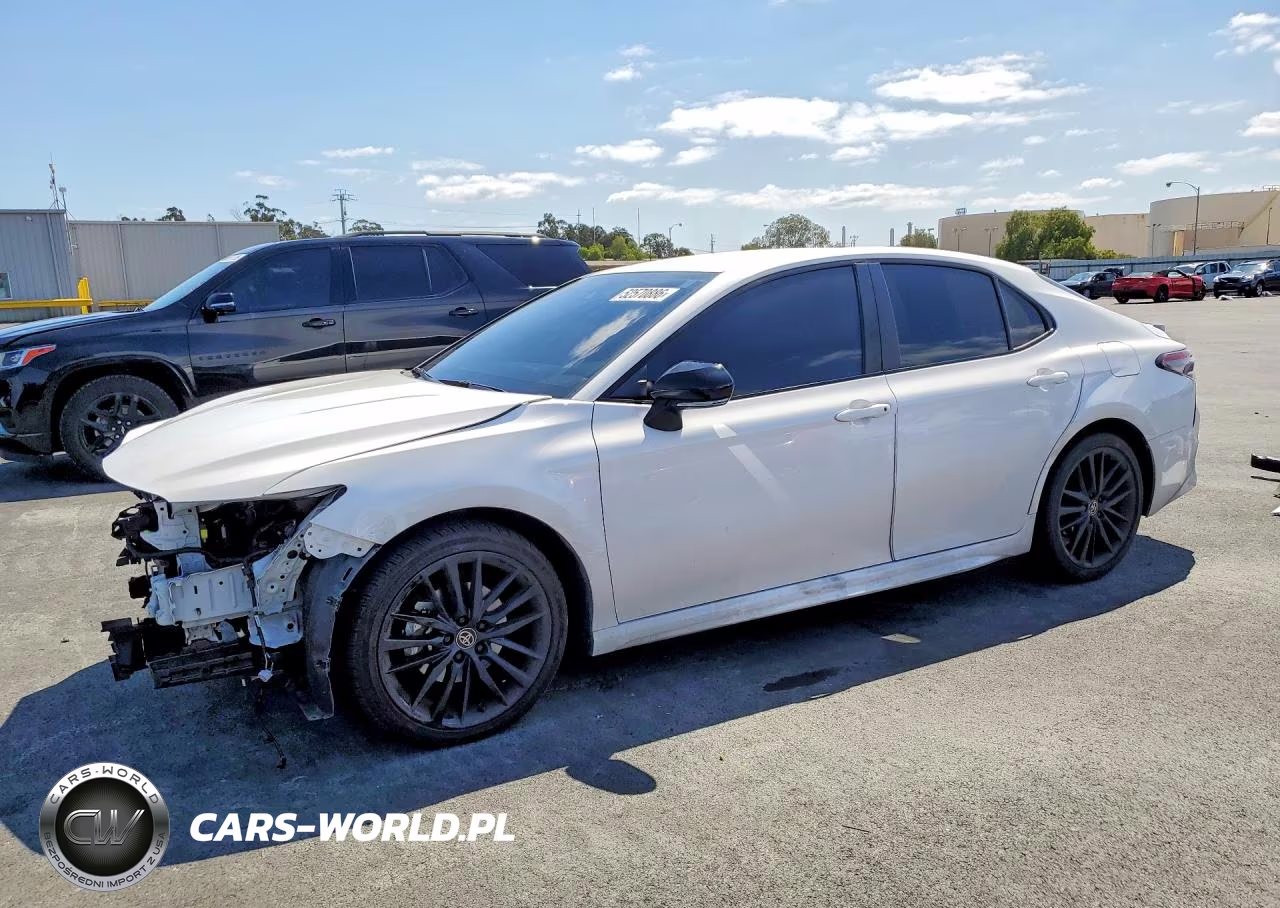 2024 Toyota Camry Se Nightshade – zdjęcie 1 z 13