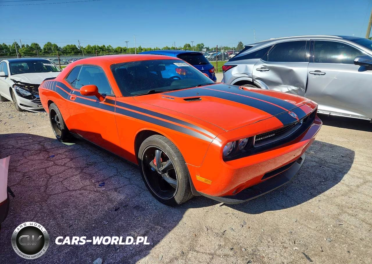 2009 Dodge Challenger Srt-8 VIN:2B3LJ74W99H546470 - 4
