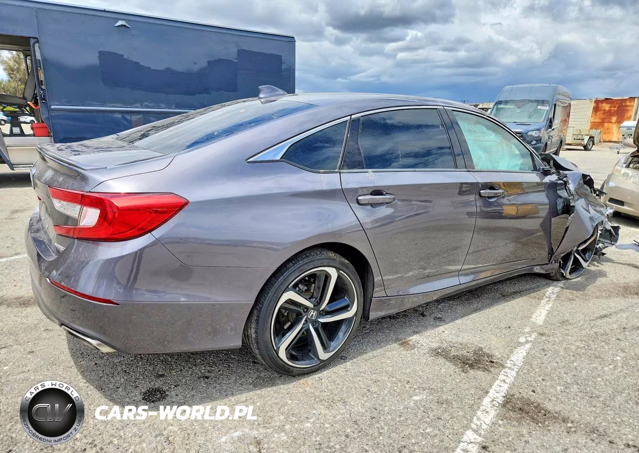 2018 Honda Accord Sport VIN:1HGCV1F30JA178977 - 3