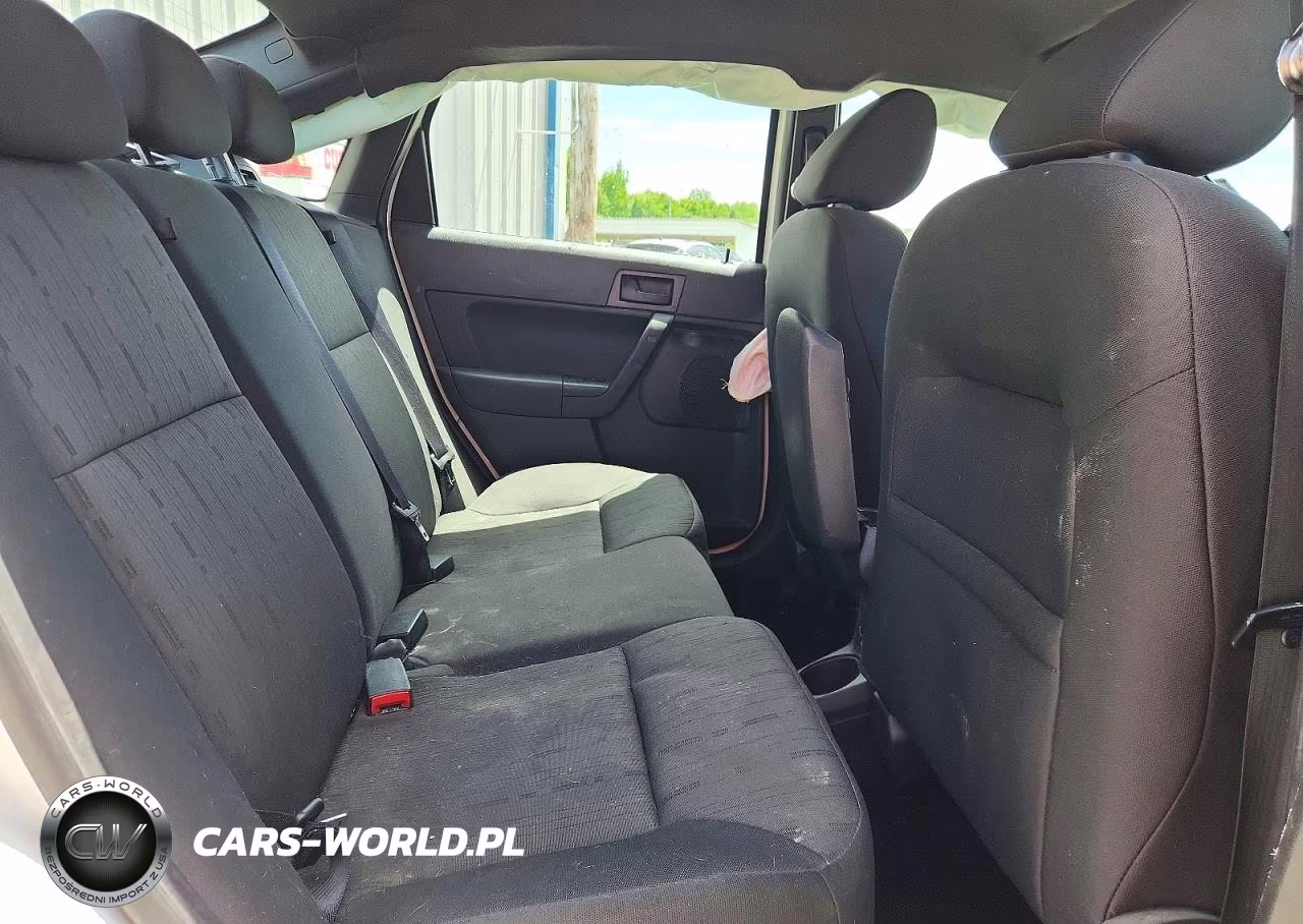 2010 Ford Focus Se VIN:1FAHP3FN9AW162247 - 10