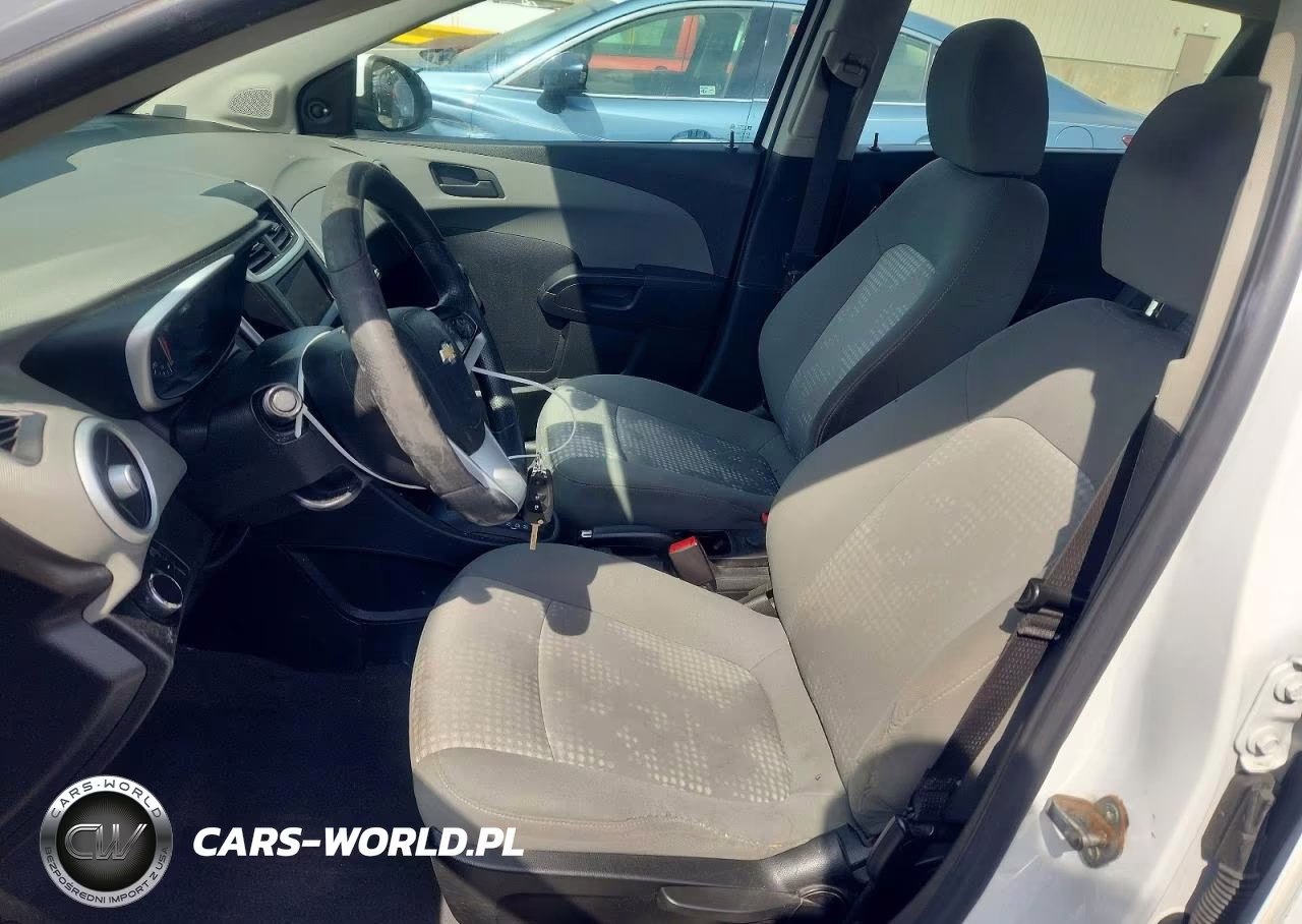 2020 Chevrolet Sonic VIN:1G1JG6SB4L4104692 - 7