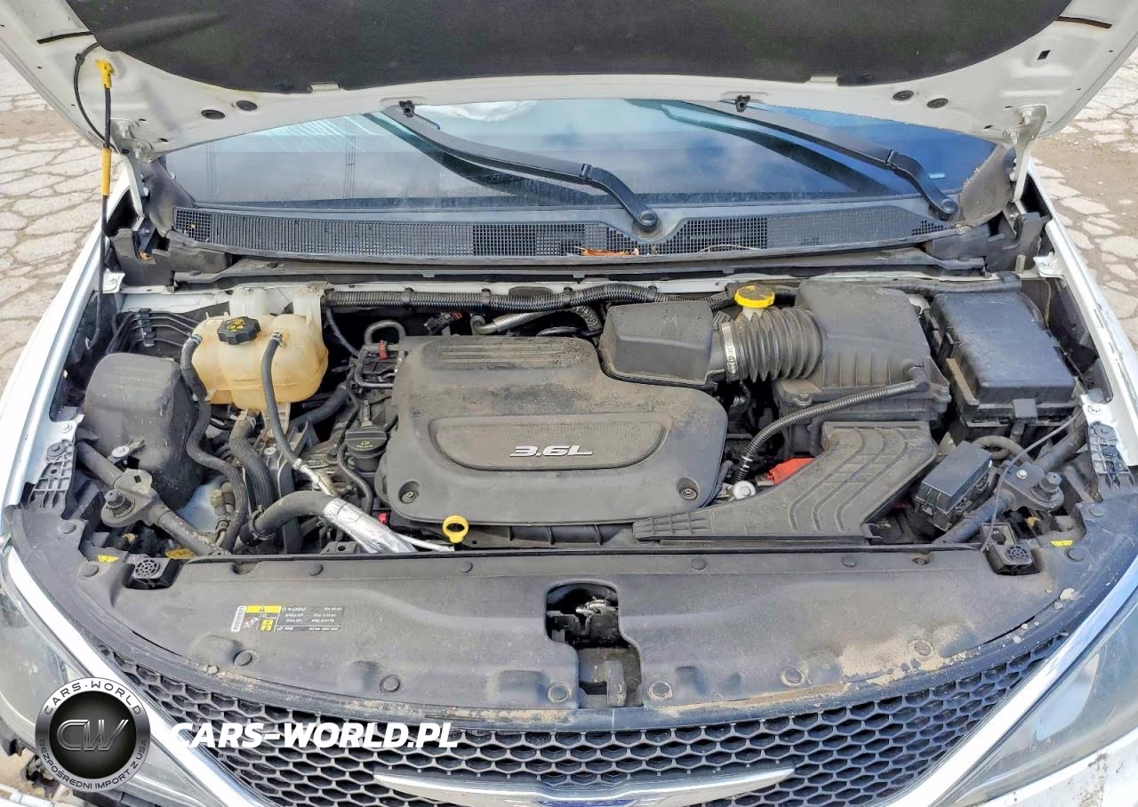 2017 Chrysler Pacifica Limited VIN:2C4RC1GG6HR591900 - 12