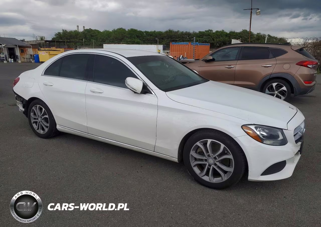 2015 Mercedes-Benz C 300 VIN:55SWF4JB7FU087131 - 4